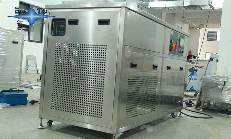 超聲波清洗機:高效去除工業(yè)殘留物和化學(xué)藥劑的先進設(shè)備 超聲波清洗機:高效去除工業(yè)殘留物和化學(xué)藥劑的先進設(shè)備
